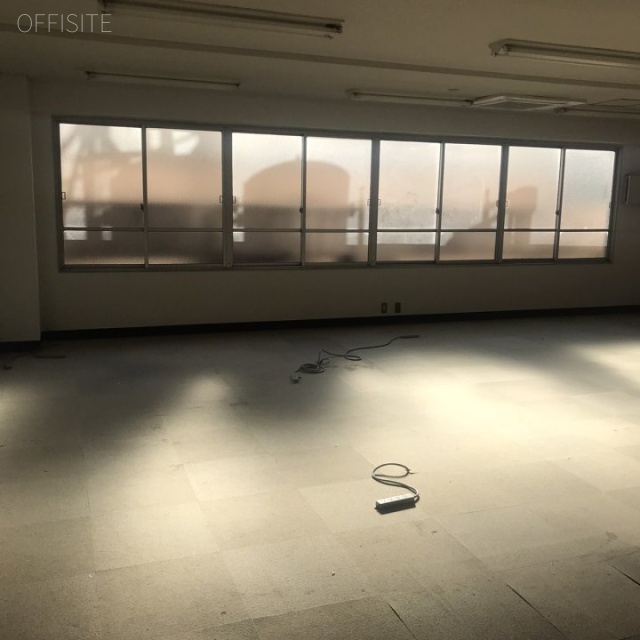 装美ビル　502号室 室内