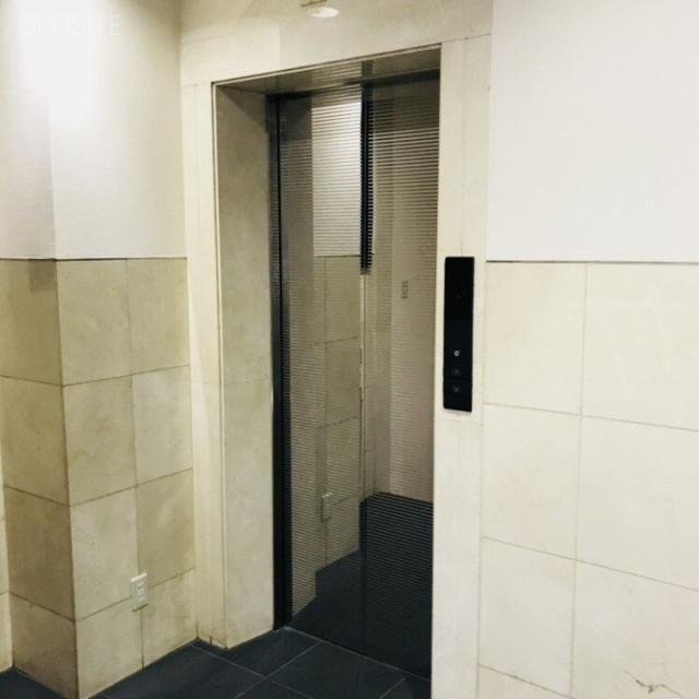 JMビル エレベーター