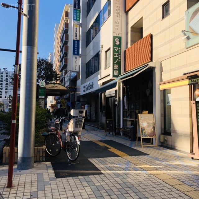 トレヂィパーチェ門前仲町 ビル前面道路