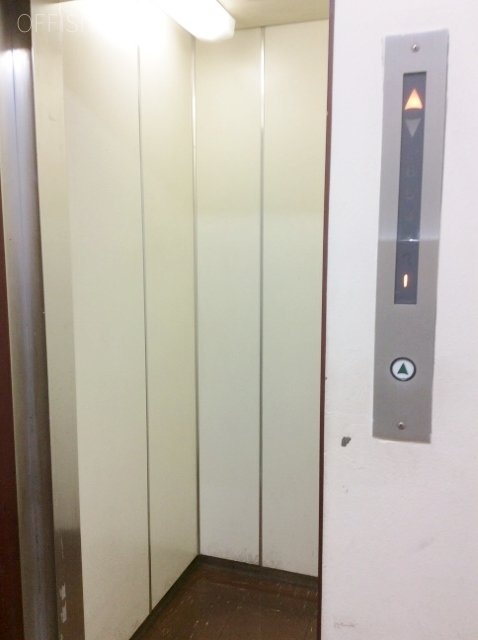 峯村ビル エレベーター