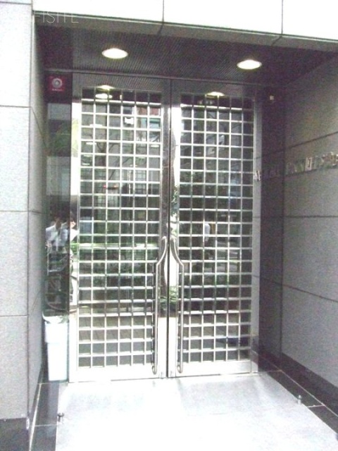 DKK東日本橋ビル エントランス