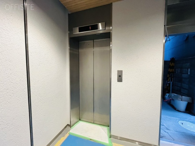 エスラ原宿ビル エントランス