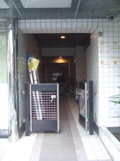 岩本ビル エントランス