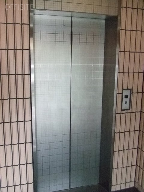 南青山426ビル エレベーター