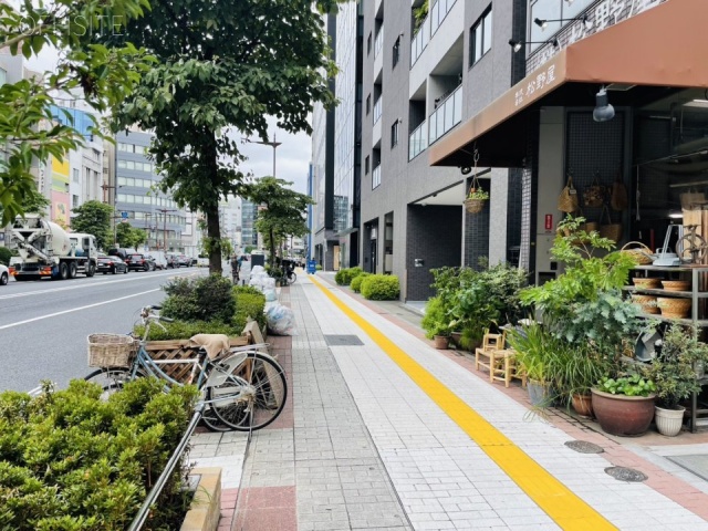 プラウドフラット日本橋馬喰町ビル　前面歩道