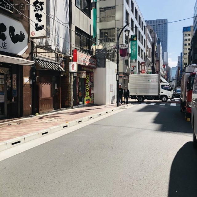 日本橋仲通りビル ビル前面道路