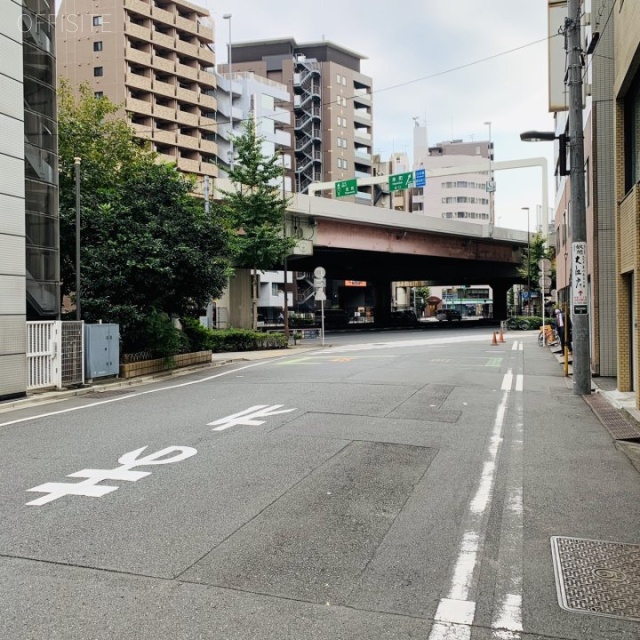 神田乗物町ビル ビル前面道路