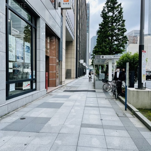 越前屋ビル ビル前面道路