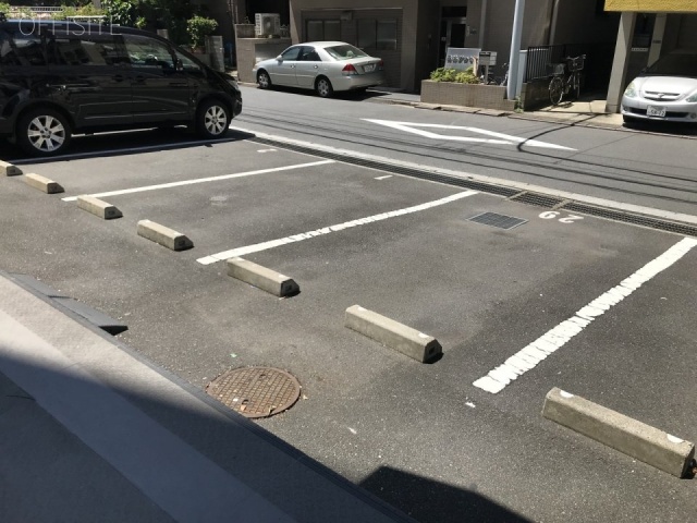 木場パークビル 駐車場