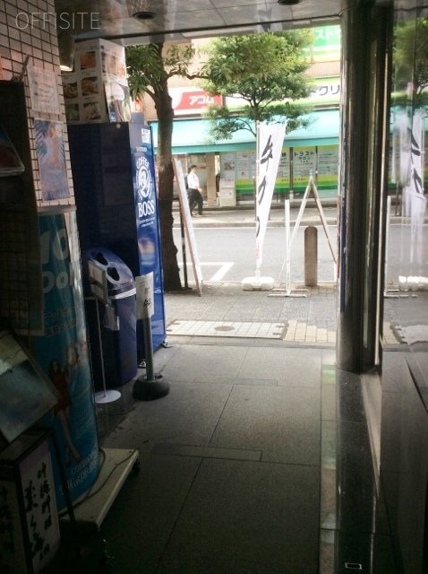 エレガンス新橋ビル エントランスホール