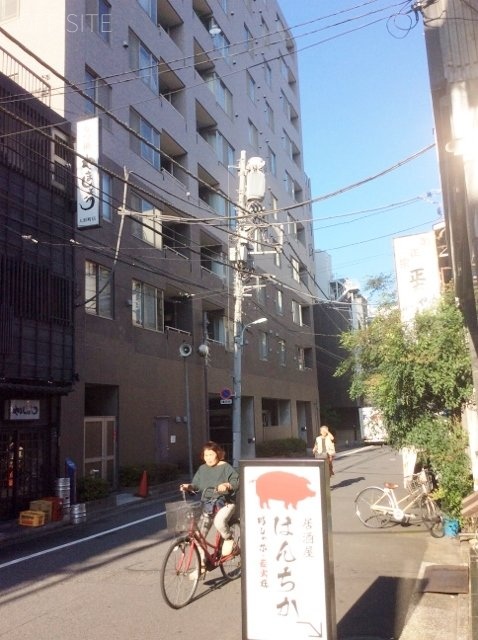 定兼ビル ビル周辺道路