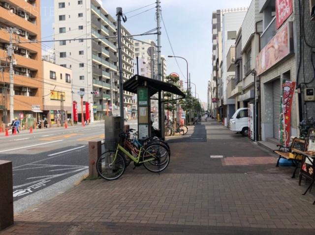 岡本ビル ビル前面道路