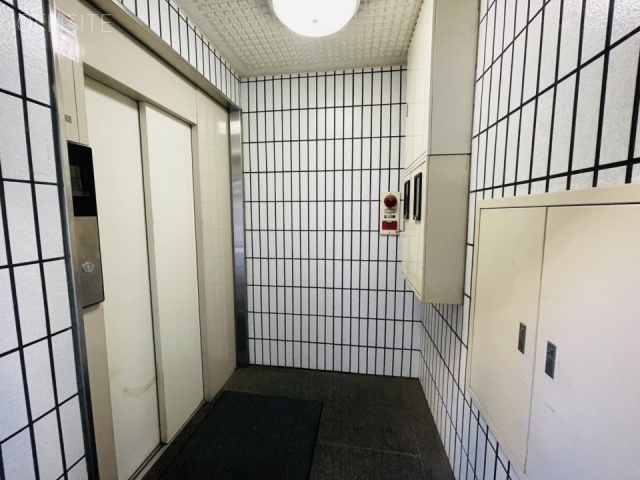 原田ビル エントランス