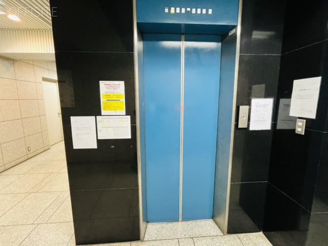 銀座東新ビル エントランス