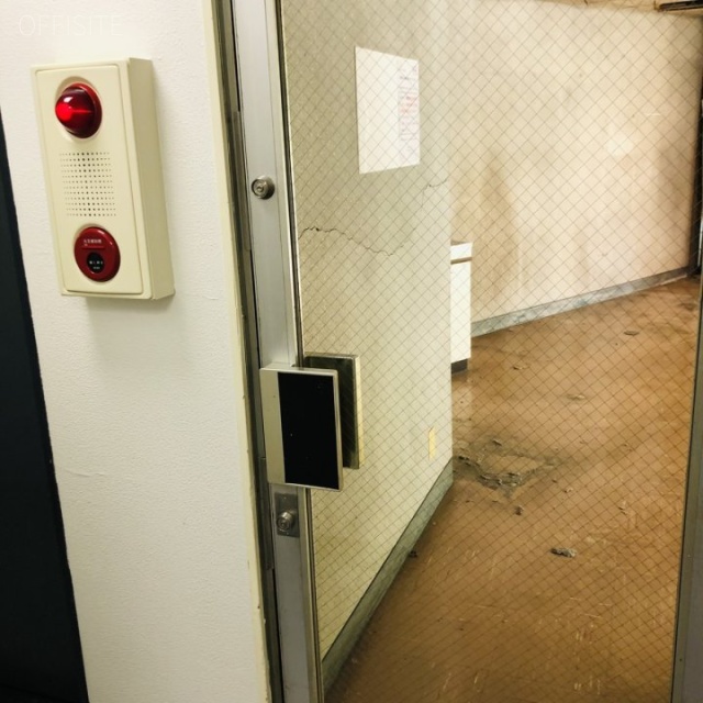 アシスト靖国ビル 貸室入口