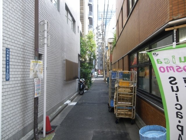 MⅢビル ビル前面道路