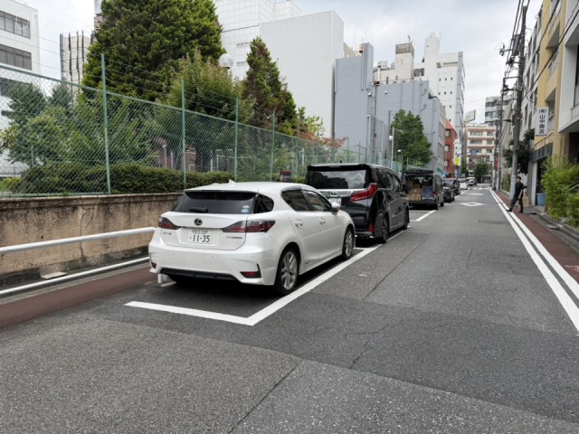 千代田区神田小川町3丁目ビル　付近の白枠駐車場