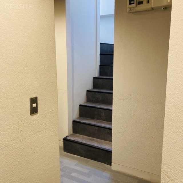 銀座里村ビル エントランス