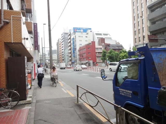 サンライズ小林 ビル前面道路