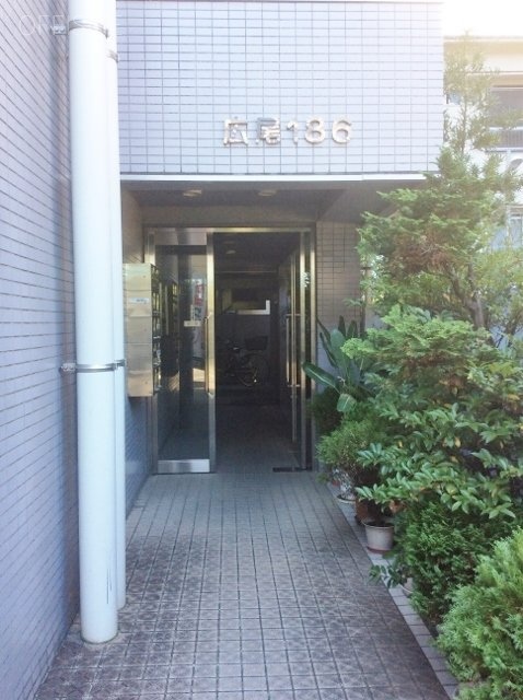 広尾186ビル エントランスホール