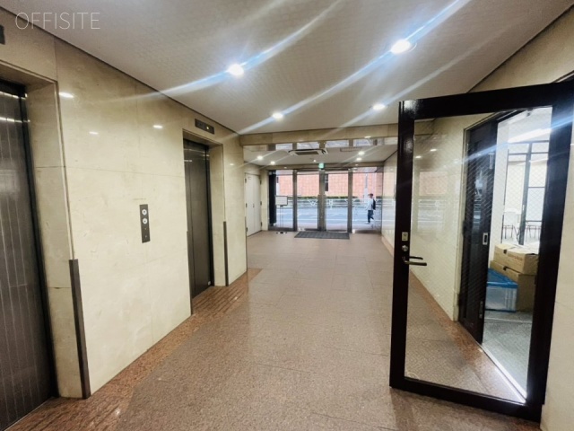 西新宿豊国ビル エントランス