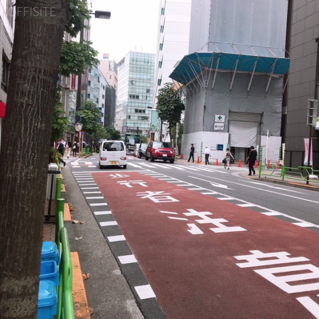 銀座スイムビル ビル前面道路