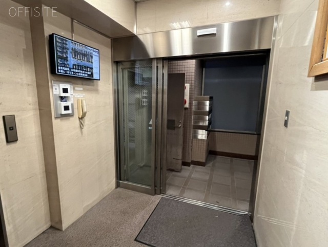 センチュリー三田ビル エントランス