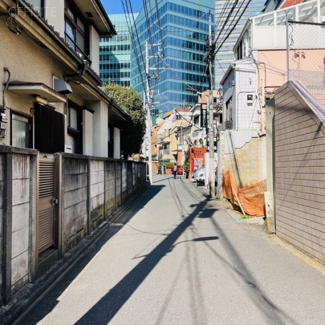 中島ビル 前面道路