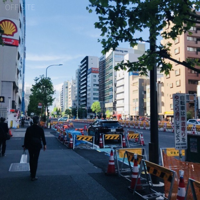 日本生命春日駅前ビル ビル前面道路