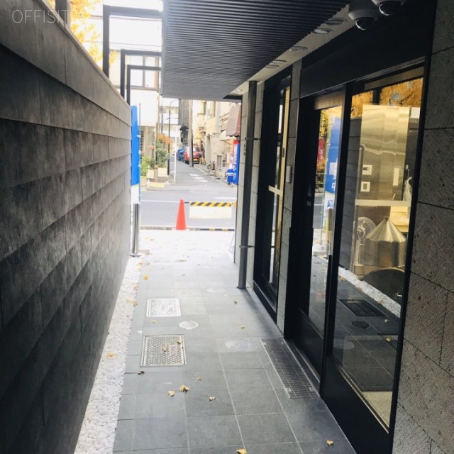 田村町 Shinshodoh BLDG　エントランス