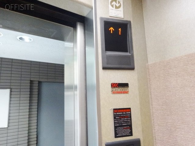 MRビル エントランス