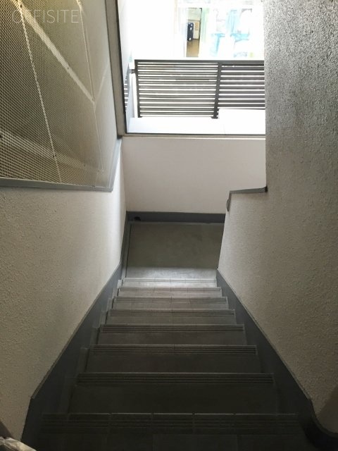 清水ビル　エントランス