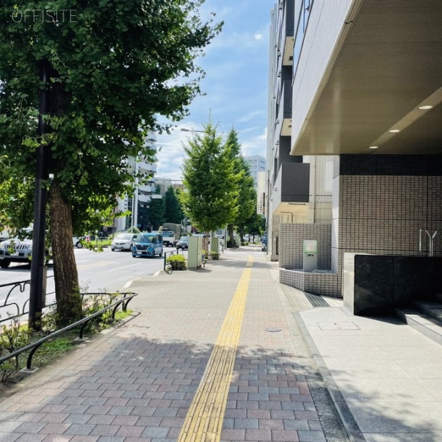 東宝江戸川橋ビル 前面歩道