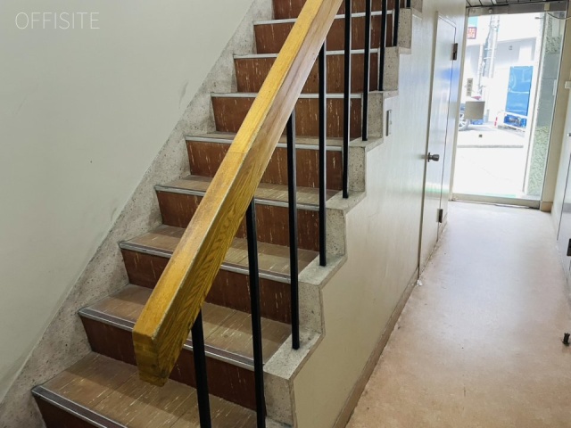 神田第8KMビル　階段