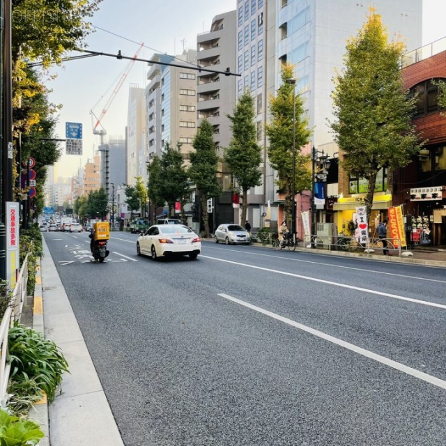 エルスタンザ本郷東大前 ビル前面道路