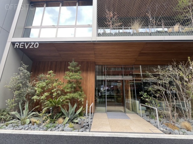 REVZO新橋 外観