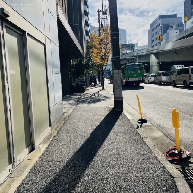 九段オーシャンビル 前面歩道