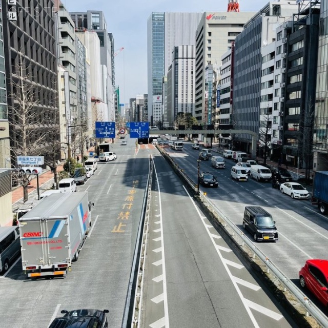 サクセス銀座7ビル ビル前面道路