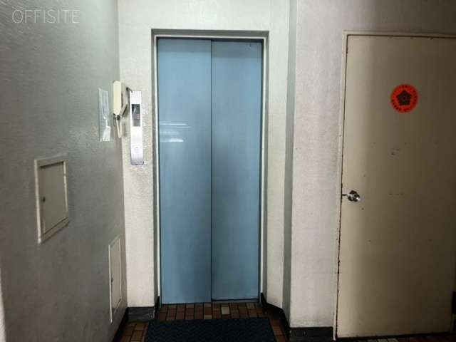 陸マンション　エントランス