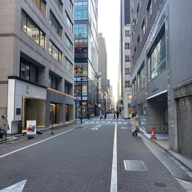 アネックス2 ビル前面道路