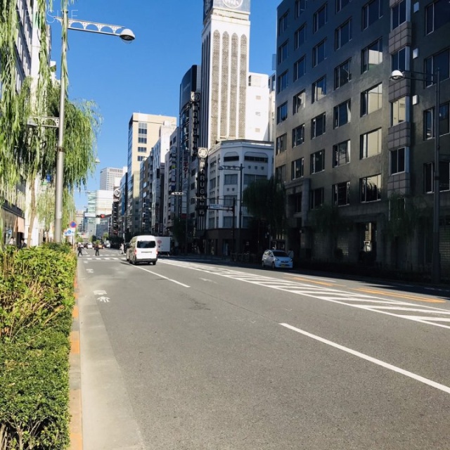 HBC GINZAビル ビル前面道路