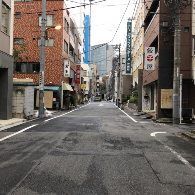 ミマツビル ビル前面道路