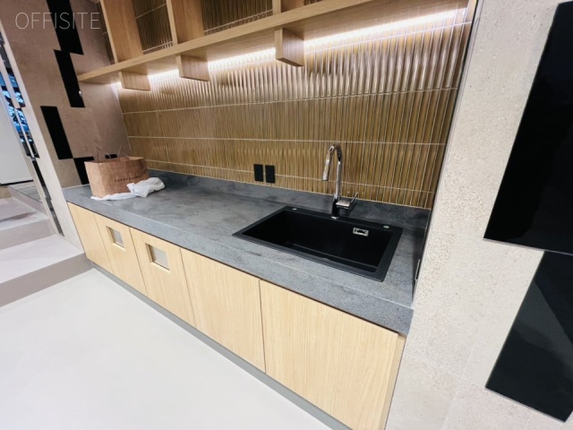 X-BASE SHIBUYA(クロスベースシブヤ) エントランス