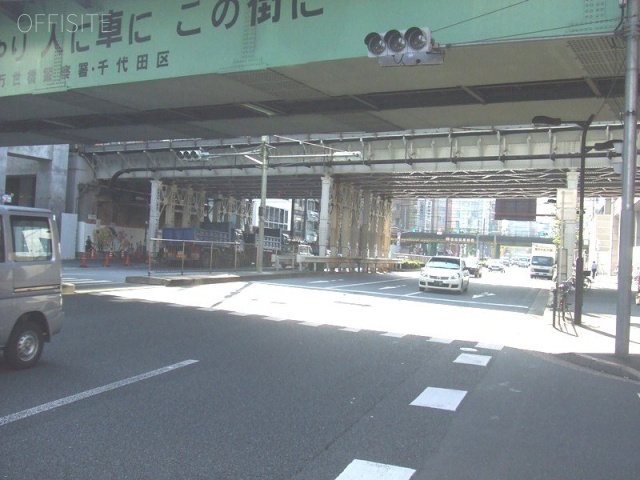 ブライティング神田ビル ビル前面道路