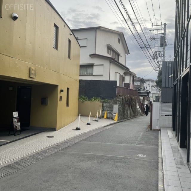 AG神宮前ビル 前面道路
