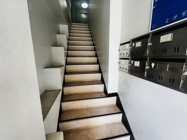 吉岡ビル　エントランス