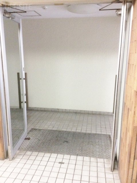 サンパークマンションビル 画像