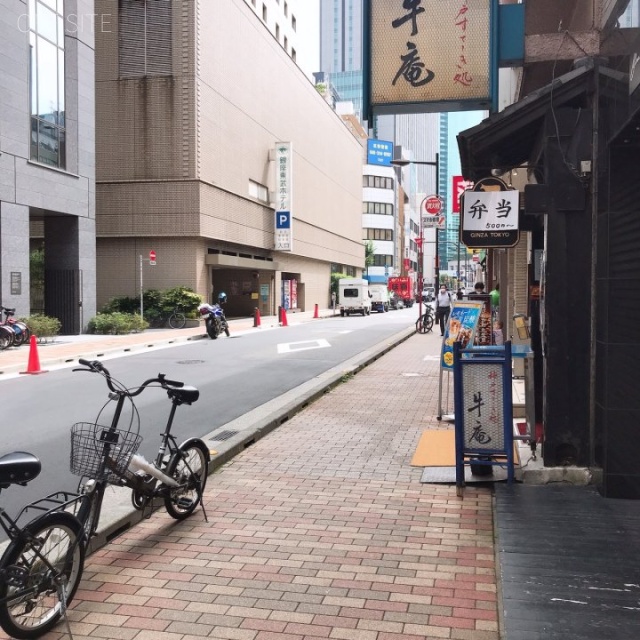 銀座NHビル ビル前面道路
