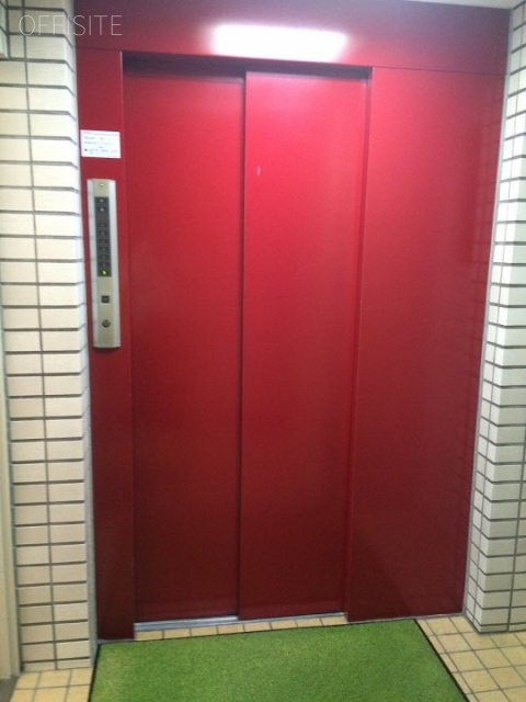 石川ビル エレベーター