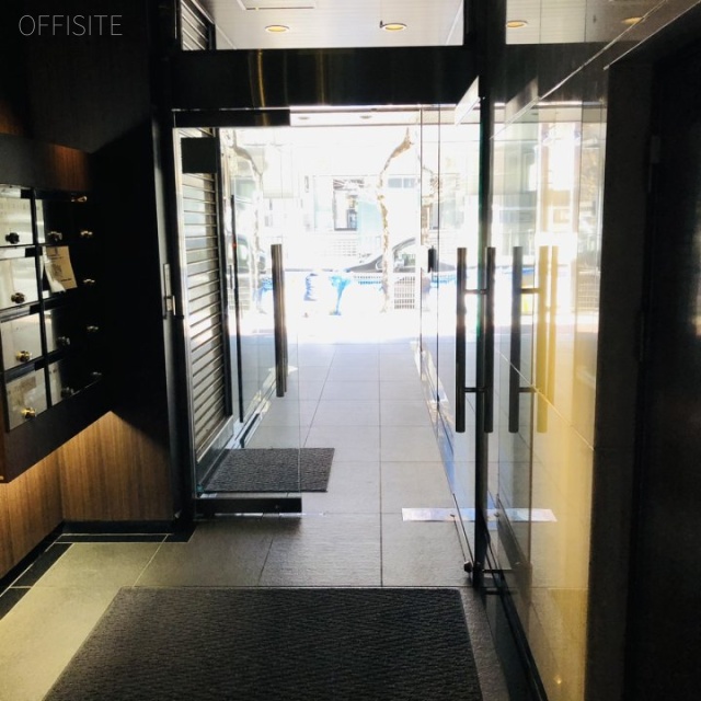 CIC池袋ビル エントランス